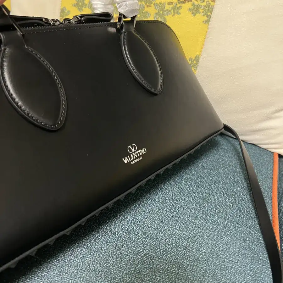 GARAVANI ROCKSTUD EW Bucket Bag in Grained Calfskin
