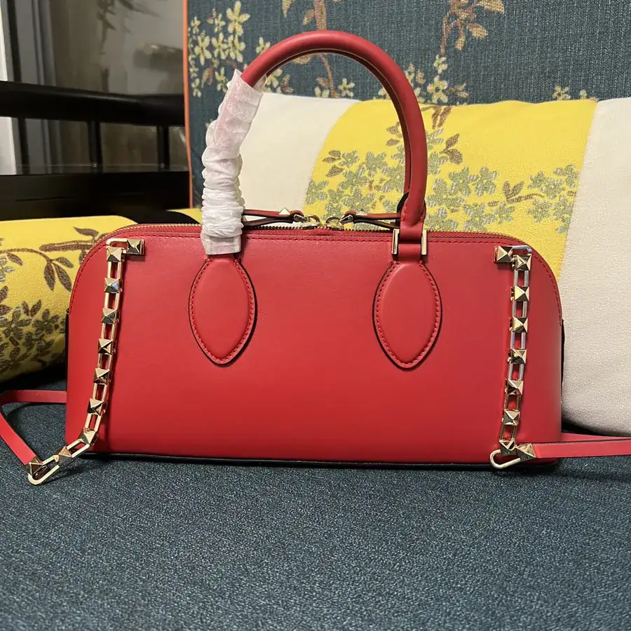 GARAVANI ROCKSTUD EW Bucket Bag in Grained Calfskin