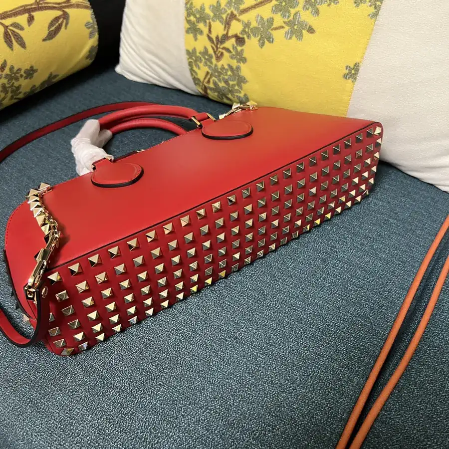 GARAVANI ROCKSTUD EW Bucket Bag in Grained Calfskin