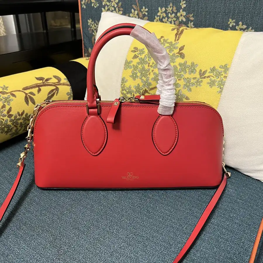GARAVANI ROCKSTUD EW Bucket Bag in Grained Calfskin
