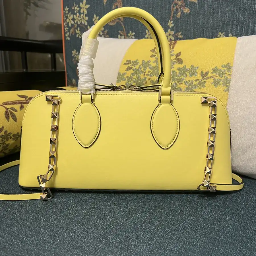 GARAVANI ROCKSTUD EW Bucket Bag in Grained Calfskin