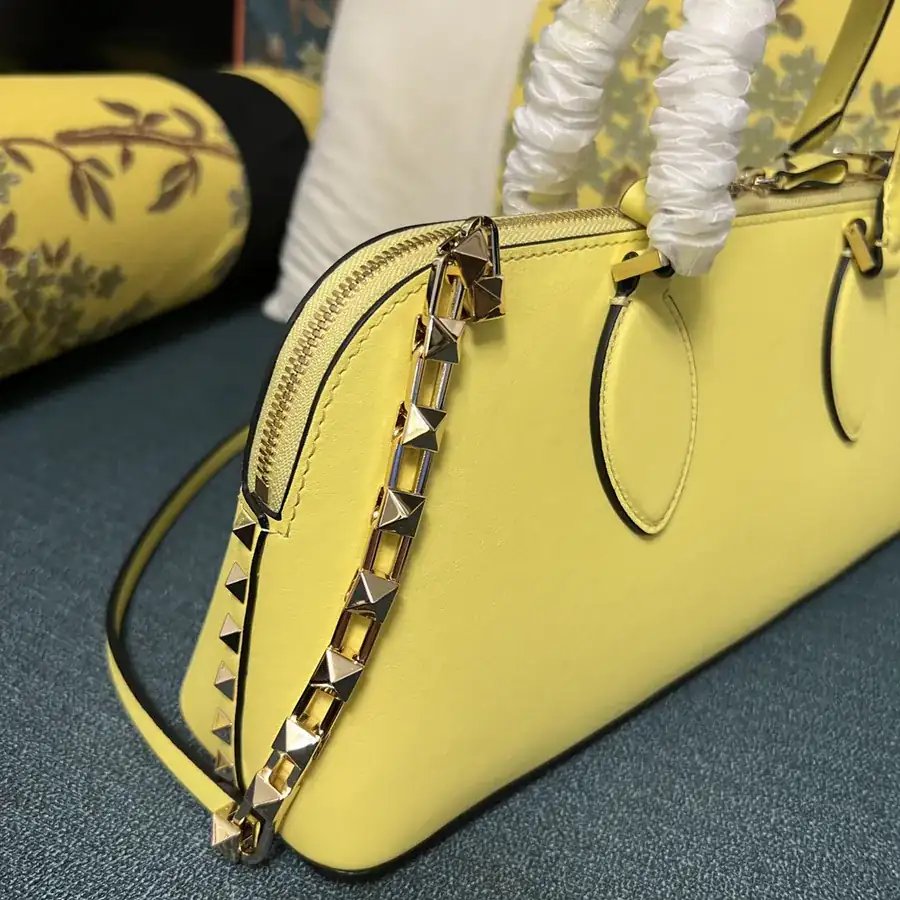 GARAVANI ROCKSTUD EW Bucket Bag in Grained Calfskin