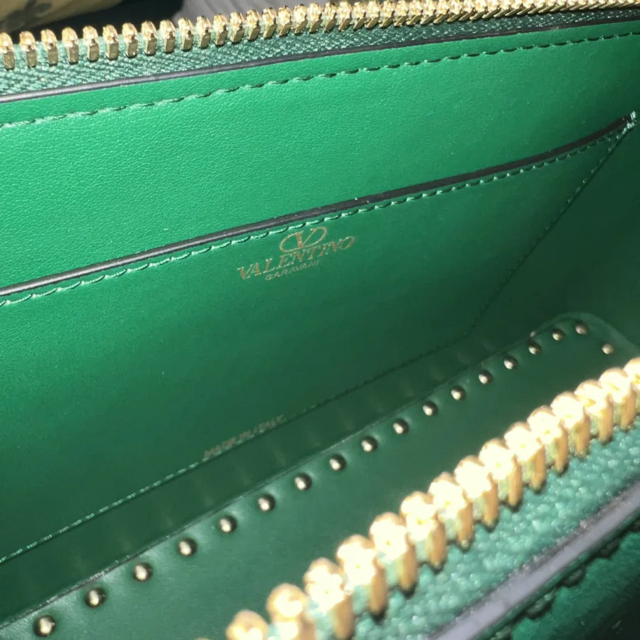 GARAVANI ROCKSTUD EW Bucket Bag in Grained Calfskin