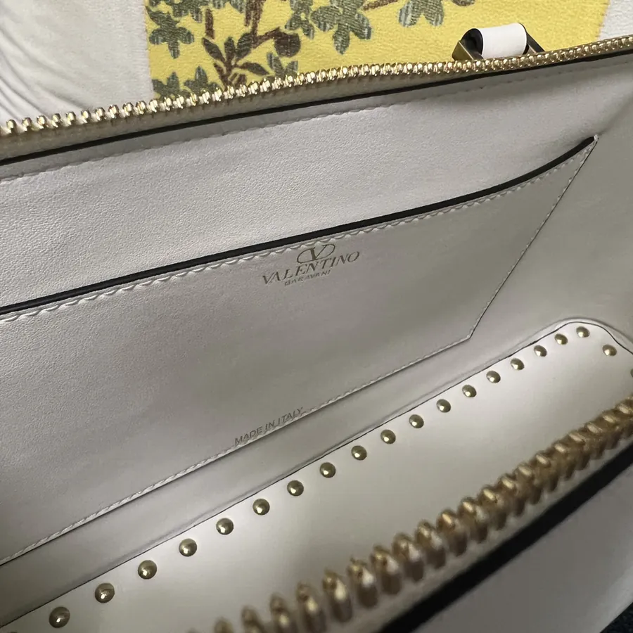 GARAVANI ROCKSTUD EW Bucket Bag in Grained Calfskin