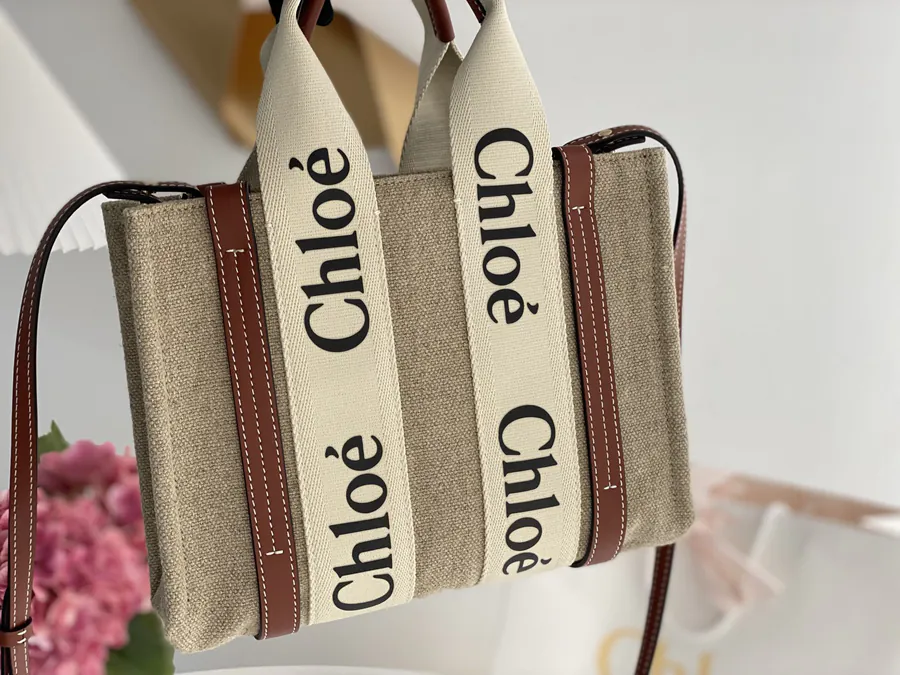 Chloe Woody Mini Tote Bag Simple and Fresh Design