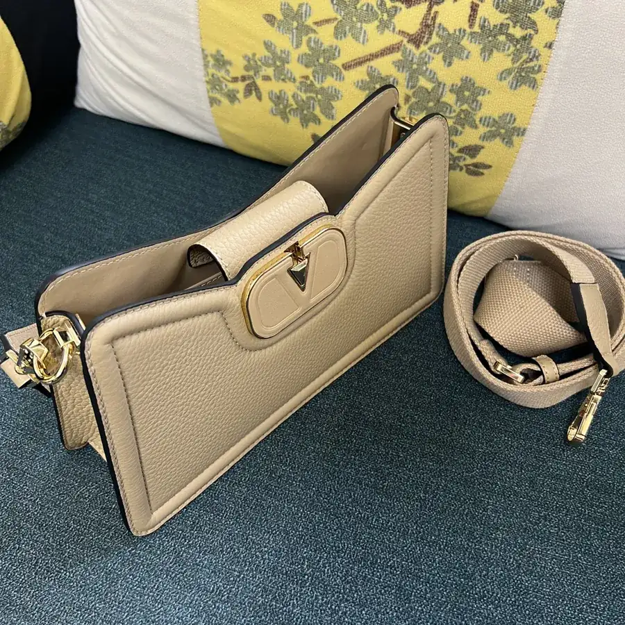 GARAVANI Grained Calfskin Handbag with VLOGO Signature