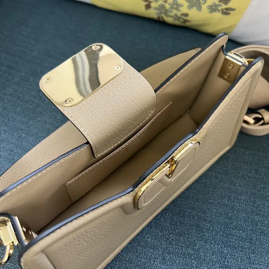 GARAVANI Grained Calfskin Handbag with VLOGO Signature