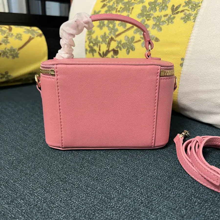 GARAVANI Mini LOCÒ Calfskin Box Bag with VLOGO SIGNATURE Detail