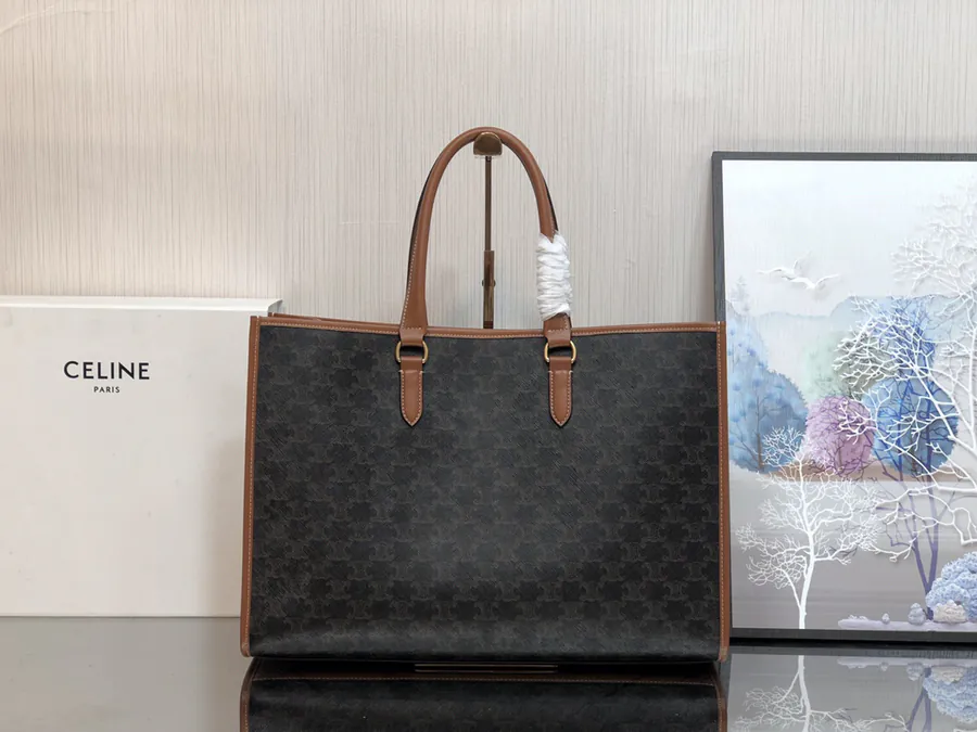 CELIN E CABAS TRIOMPHE Tote Classic Monogram Print Leather Crossbody Bag