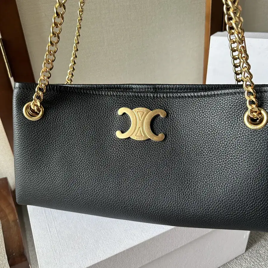 CELIN E23 Newspaper Triomphe Soft Leather Chain Bag