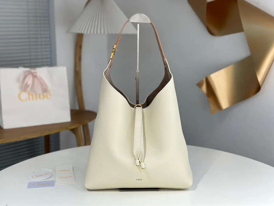 Chloe Marcie Hobo Bag Lightweight and Stylish