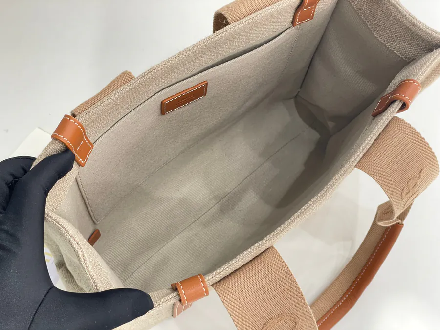 Chloe Woody Tote in New Color Sweet Caramel Latte