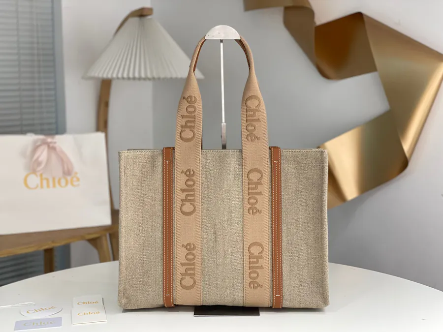Chloe Woody New Color Tote Sweet Caramel Latte