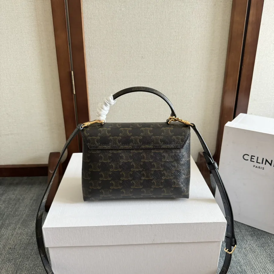CE Kelly Handbag Classic Design, Timeless Elegance