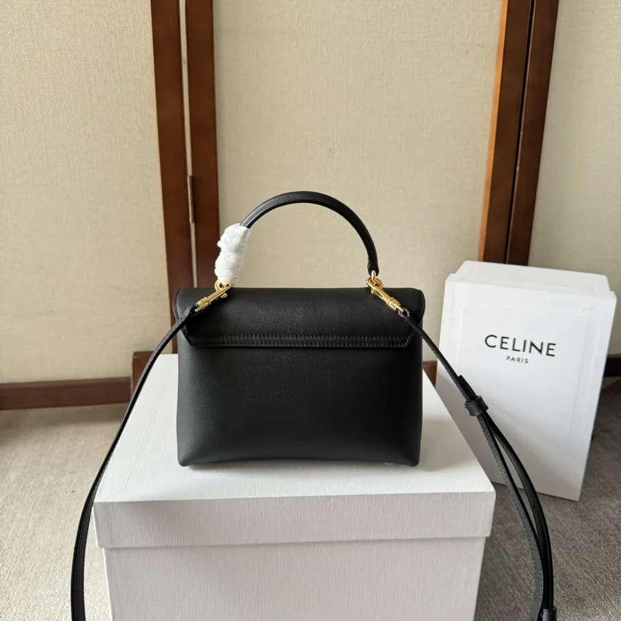 CE Kelly Handbag Classic Design, Timeless Elegance