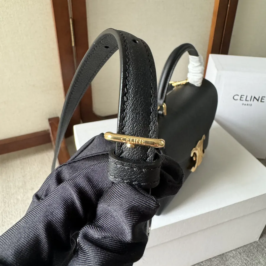 CE Kelly Handbag Classic Design, Timeless Elegance