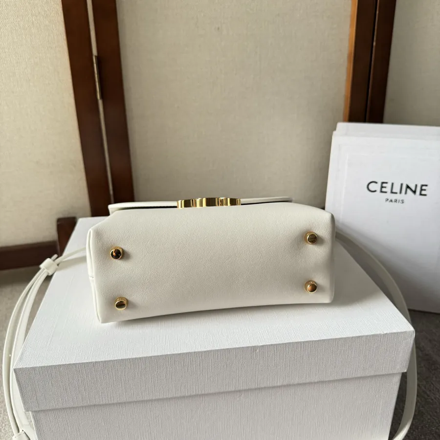 CE Kelly Handbag Classic Design, Premium Feel