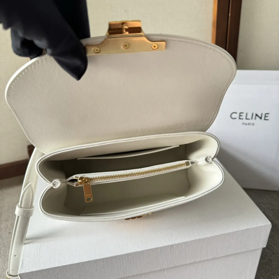 CE Kelly Handbag Classic Design, Premium Feel