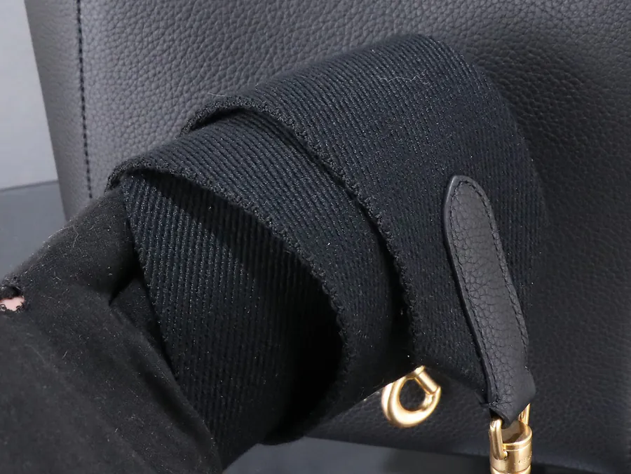 Celi NE Sangle Ultimate Everyday Bag