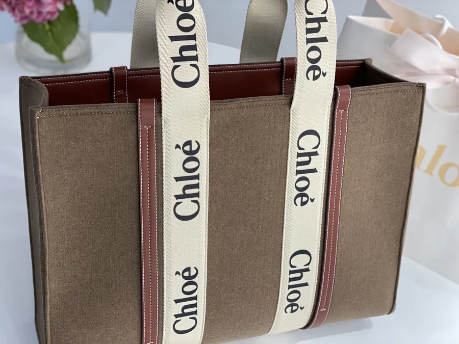 CHLOE Woody Tote in Coffee Brown