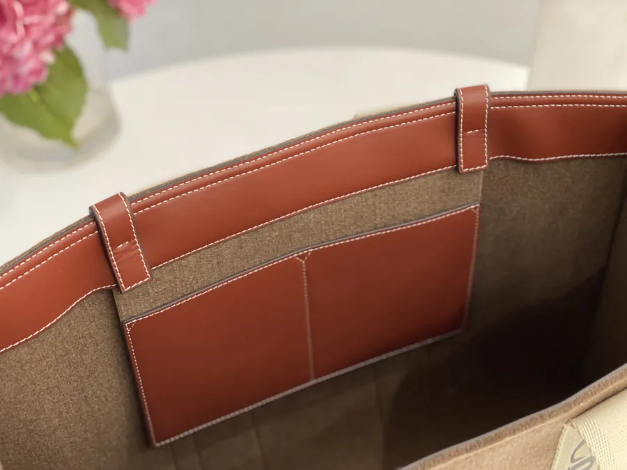 CHLOE Woody Tote in Coffee Brown