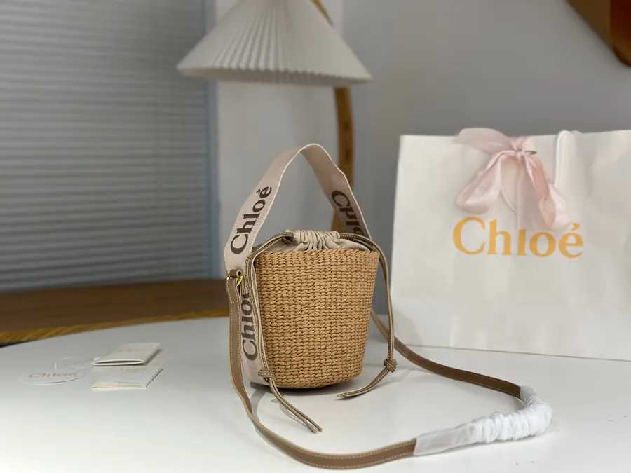 Chloe Woody Straw Bucket Bag in Rosy Pink
