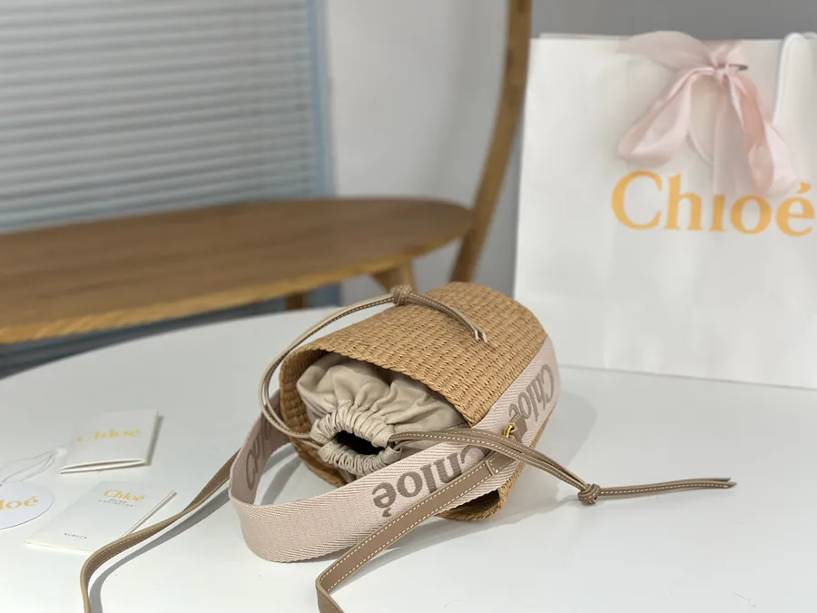 Chloe Woody Straw Bucket Bag in Rosy Pink