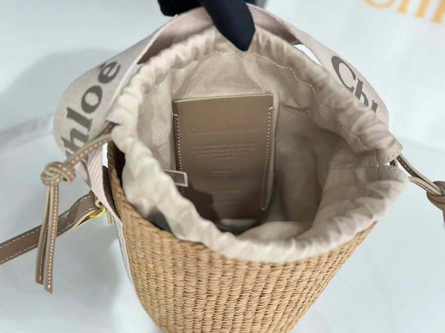 Chloe Woody Straw Bucket Bag in Rosy Pink