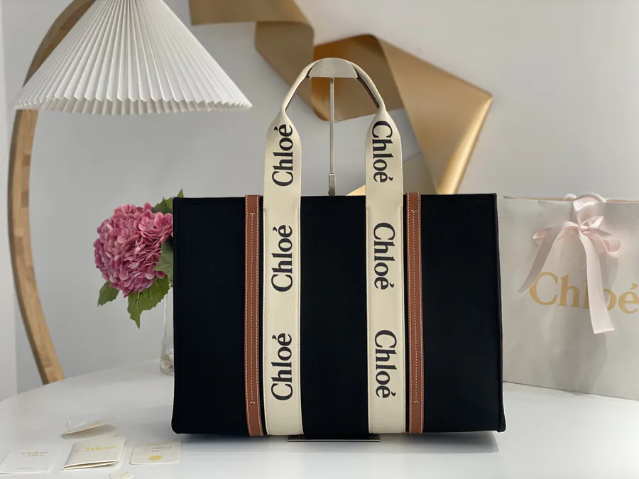 CHLOE Woody Tote Large Size