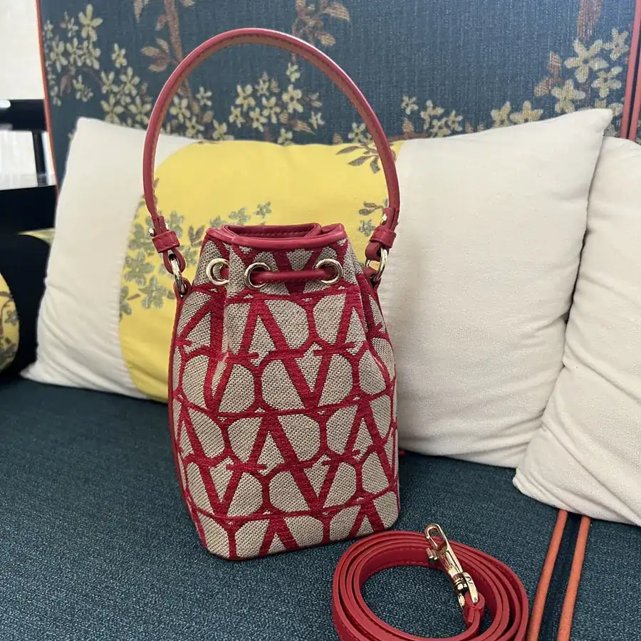 GARAVANI VLOGO Signature Mini Bucket Bag