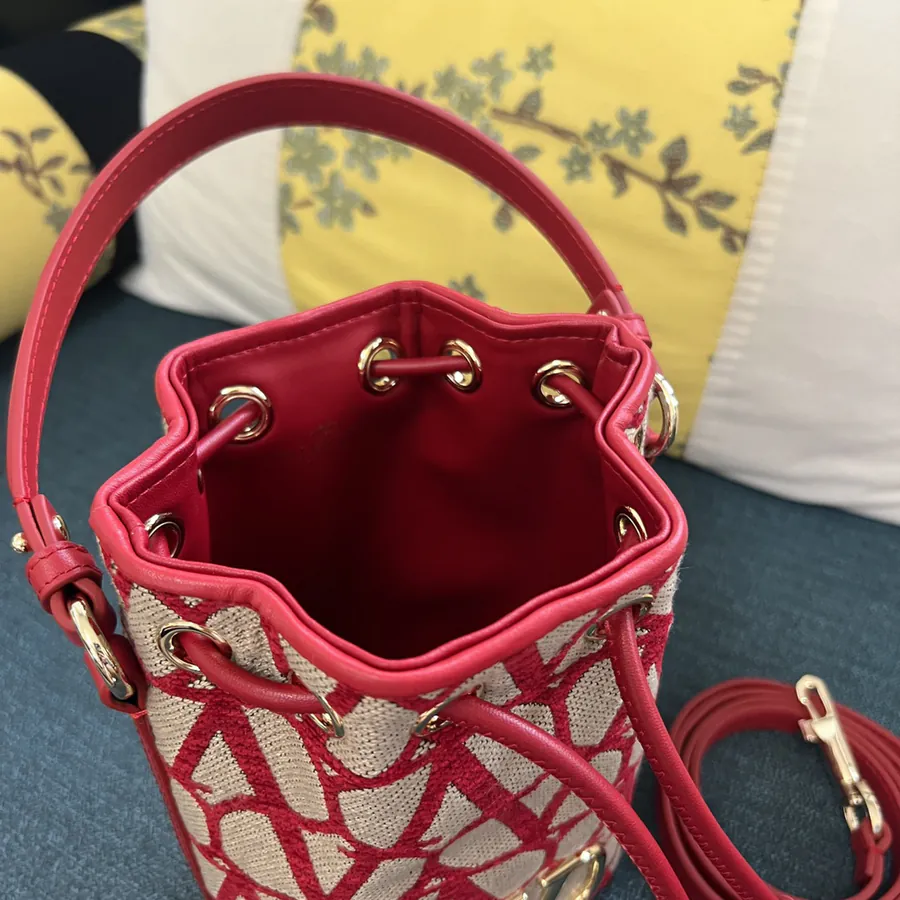 GARAVANI VLOGO Signature Mini Bucket Bag