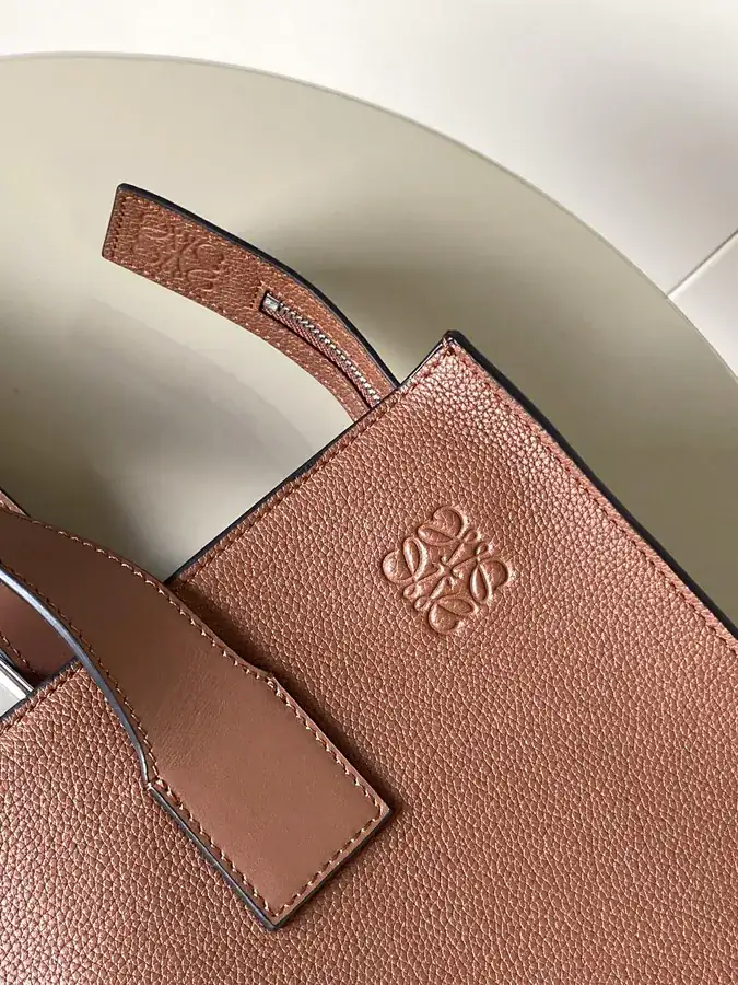 P940 LOE Classic Calfskin Buckle Horizontal Tote