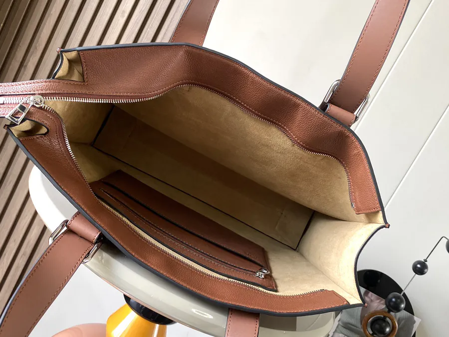 P940 LOE Classic Calfskin Buckle Horizontal Tote