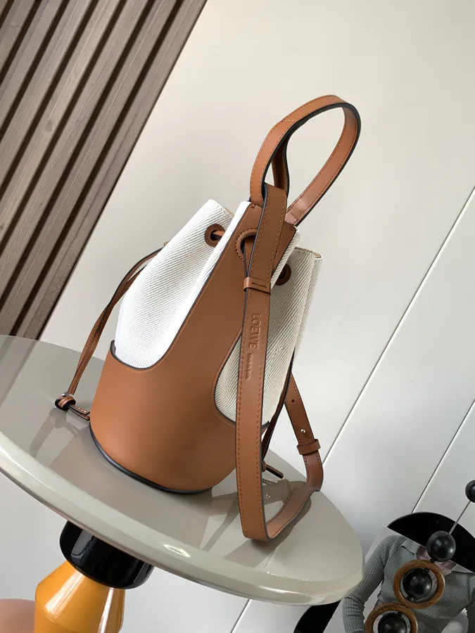 P700 Balloon Bucket Bag Mini Canvas