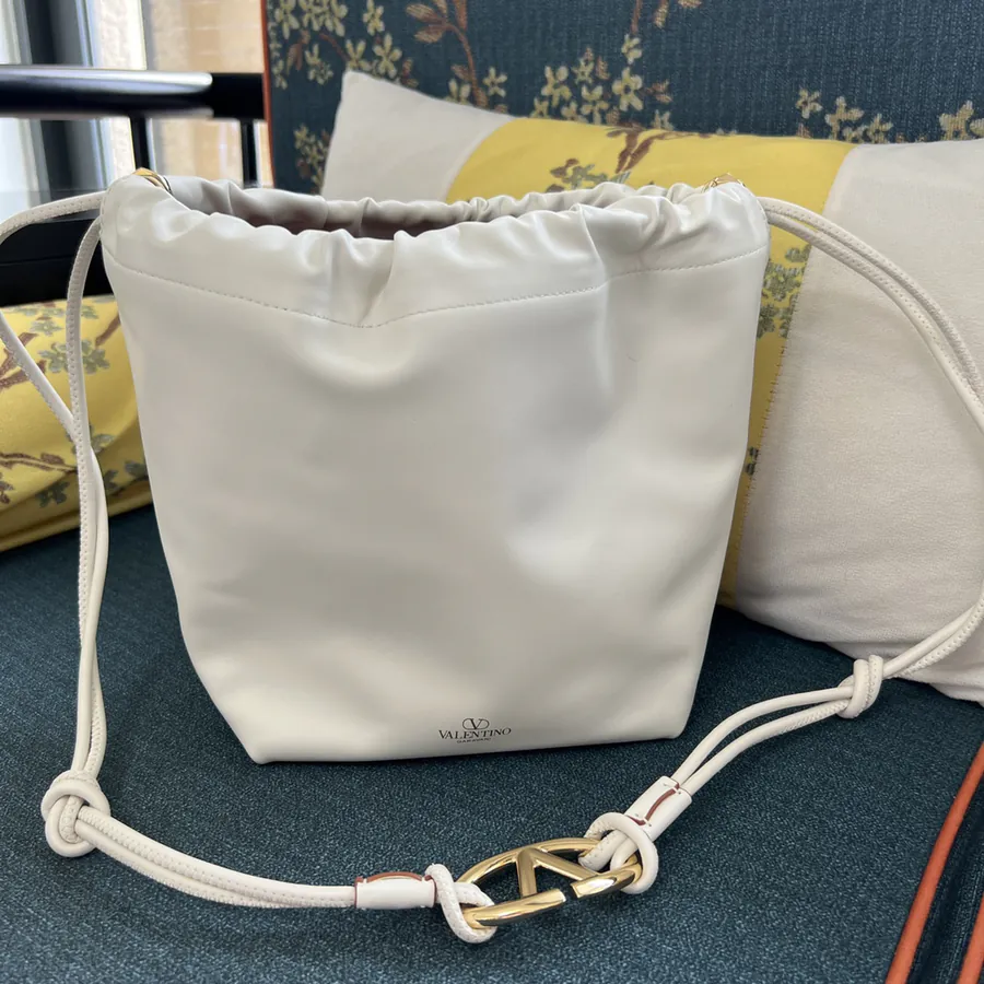 GARAVANI VLOGO POUF Bucket Bag