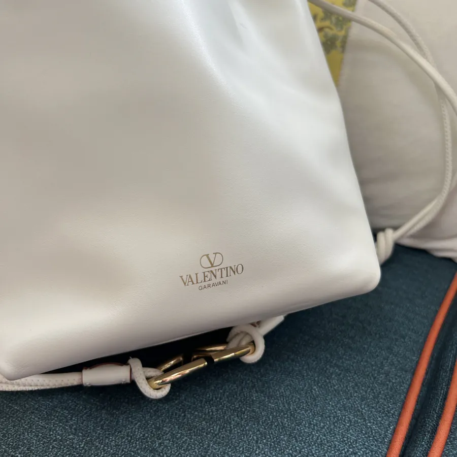 GARAVANI VLOGO POUF Bucket Bag