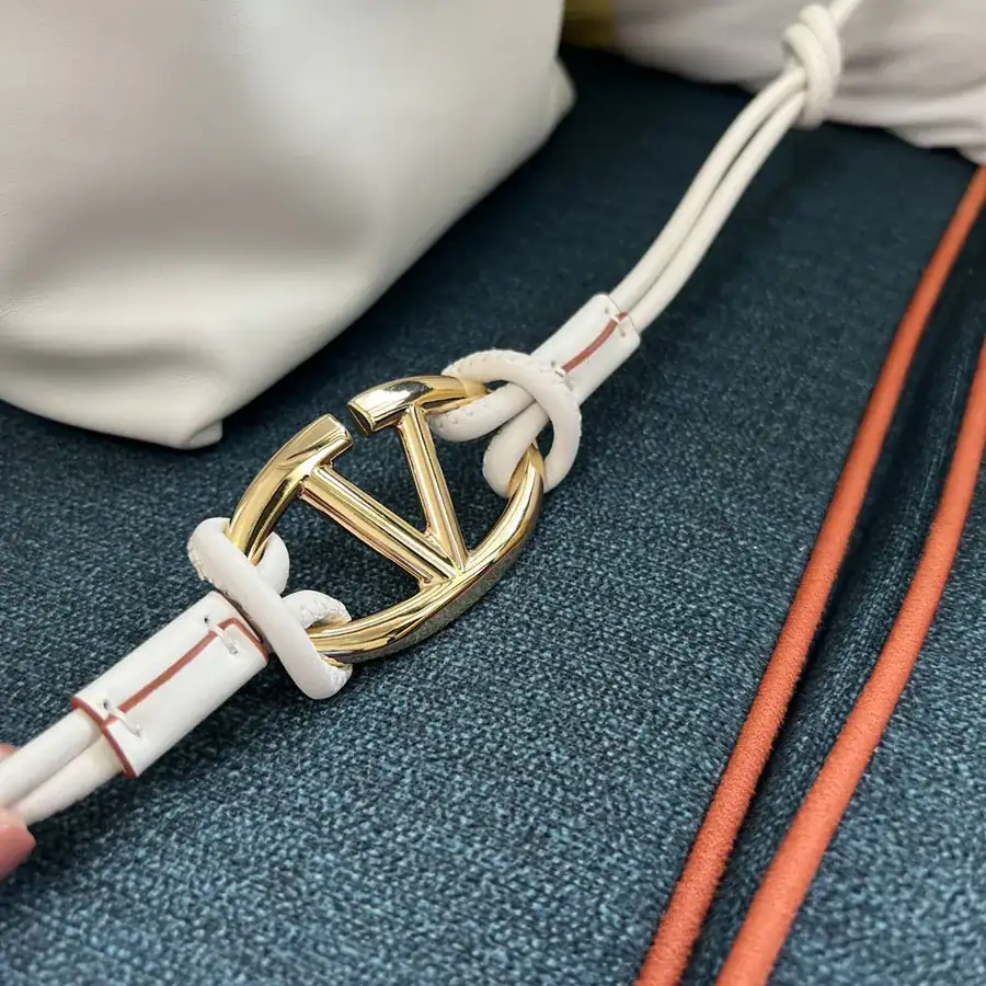GARAVANI VLOGO POUF Bucket Bag
