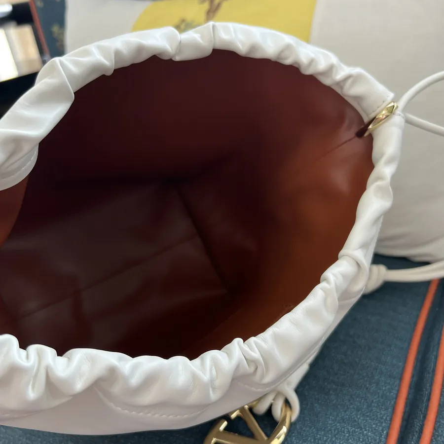 GARAVANI VLOGO POUF Bucket Bag