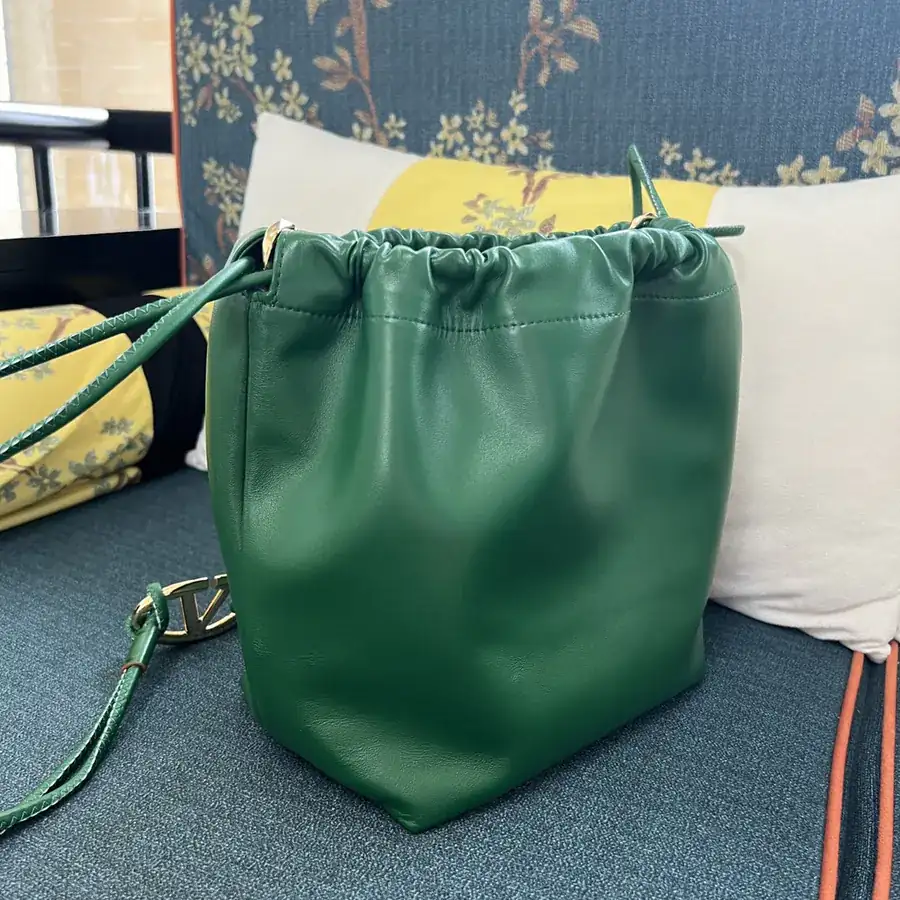 GARAVANI VLOGO POUF Bucket Bag