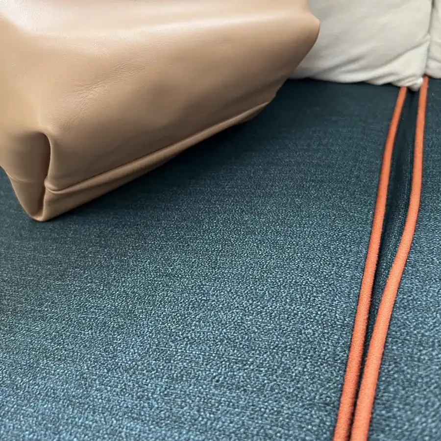 GARAVANI VLOGO POUF Bucket Bag