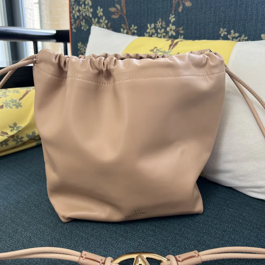 GARAVANI VLOGO POUF Bucket Bag