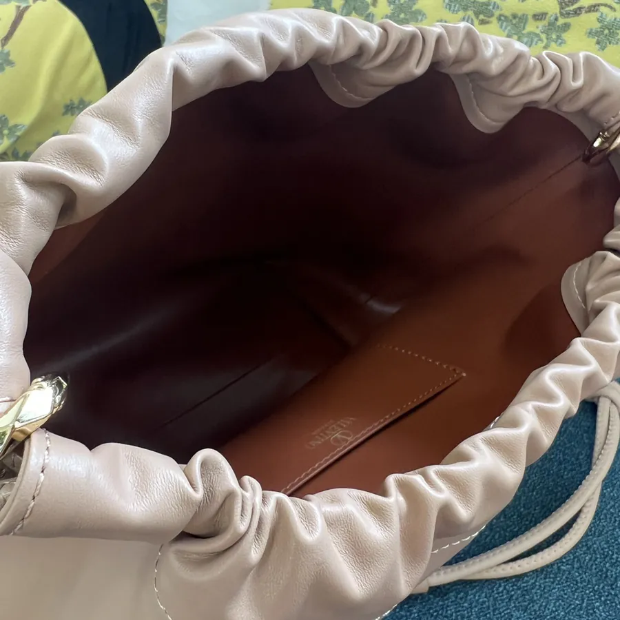 GARAVANI VLOGO POUF Bucket Bag