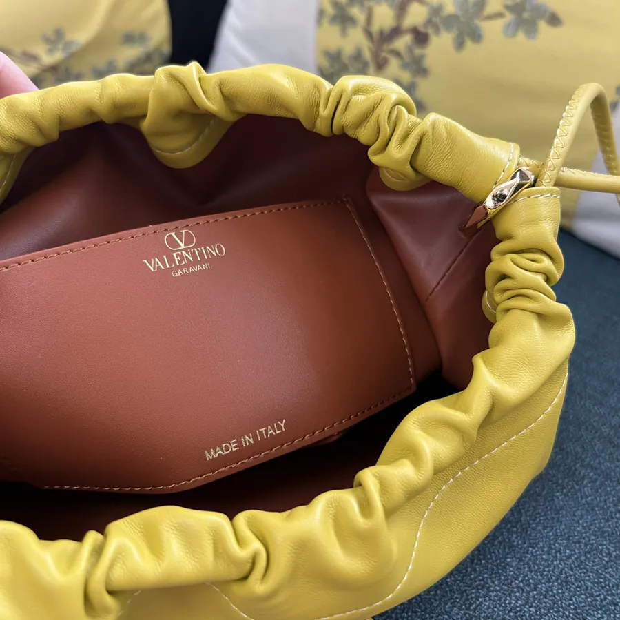 GARAVANI VLOGO POUF Bucket Bag