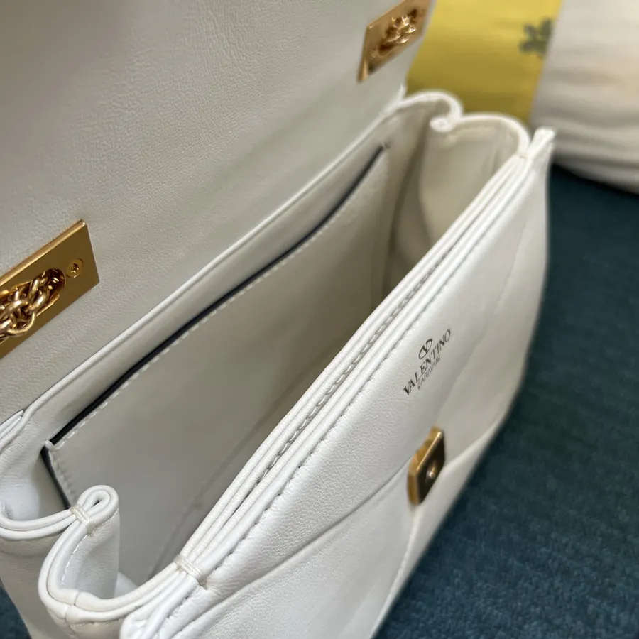 Garavani One Stud Chain Handbag with Large Studs, Versatile Carry Style