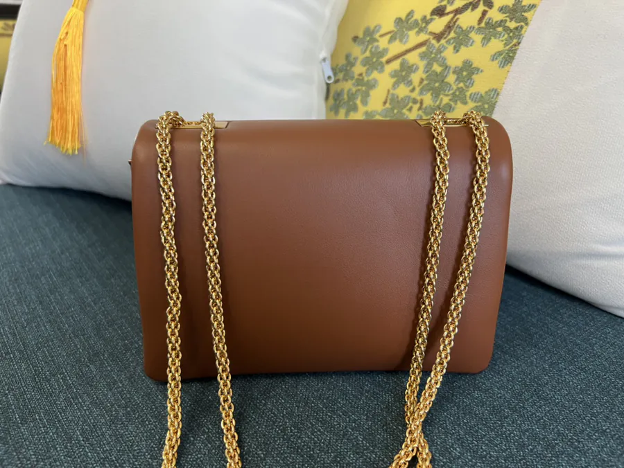 Garavani ONE STUD Chain Bag Large, Vintage Style