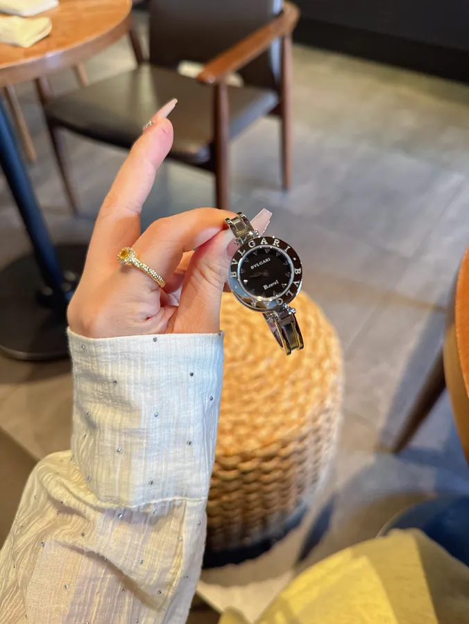 BVLGARI High End Ladies Watch with Rhinestone Dial