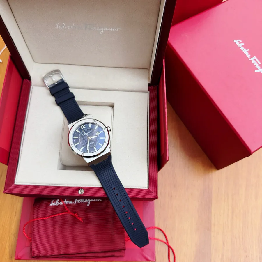 Ferragamo F80 Quartz Men's Watch with Classic Style and Sleek Design