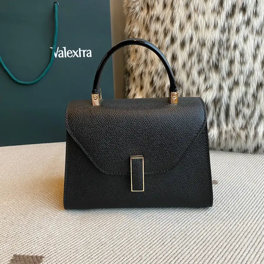 Black Classic Flip Cover Shoulder Bag by Valenza