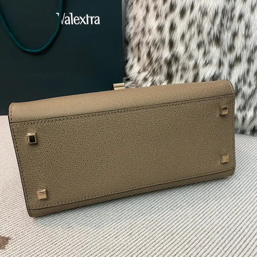 Kaki Valenza Side Handbag Classic Flip Cover Shoulder Bag