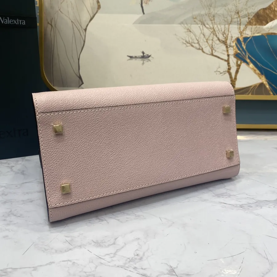 Valextra Iside Minimalist Design with Grained Calfskin